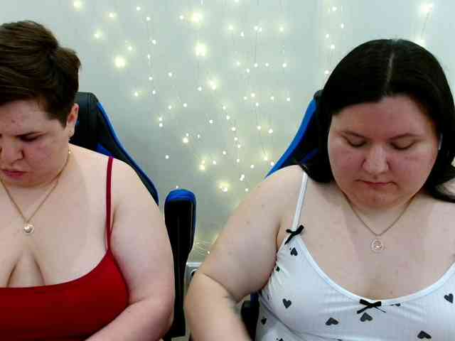 BeckyAndEllen webcam