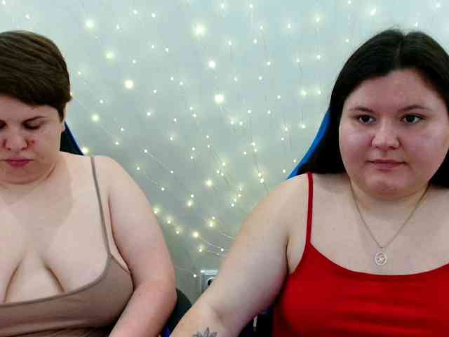 BeckyAndEllen webcam