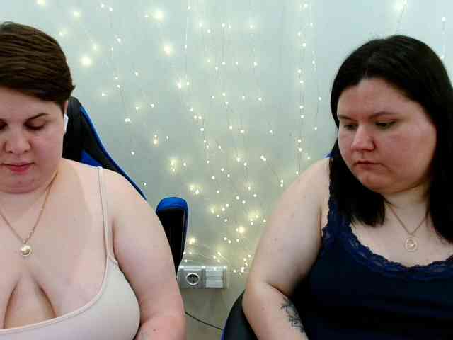 BeckyAndEllen webcam