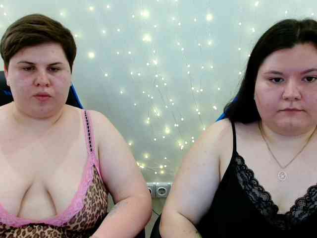 BeckyAndEllen webcam