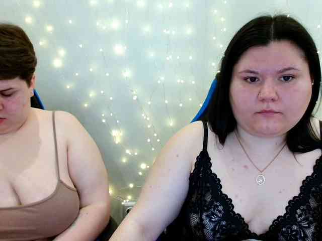 BeckyAndEllen webcam