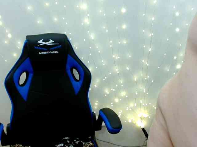 BeckyAndEllen webcam