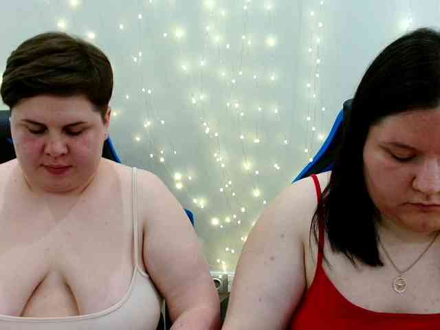 BeckyAndEllen webcam