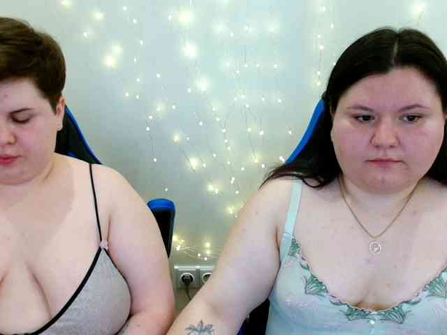 BeckyAndEllen webcam