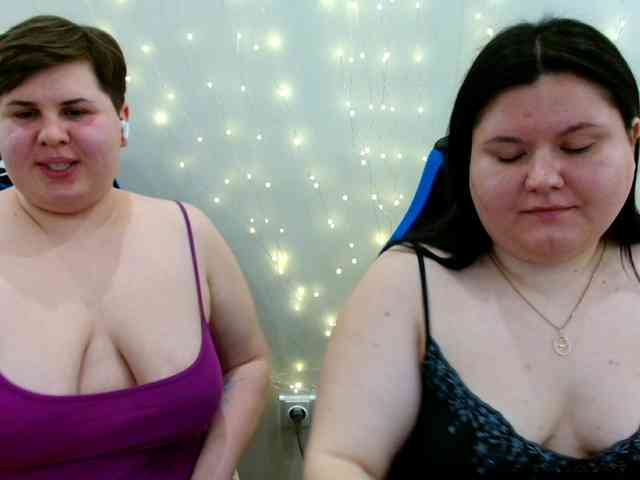BeckyAndEllen webcam