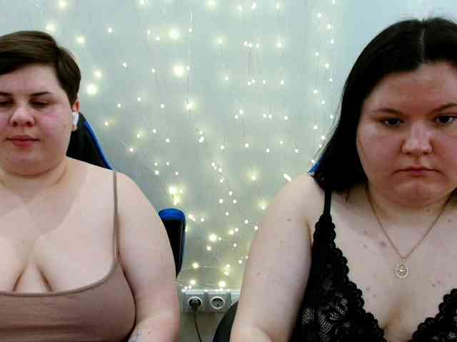 BeckyAndEllen webcam