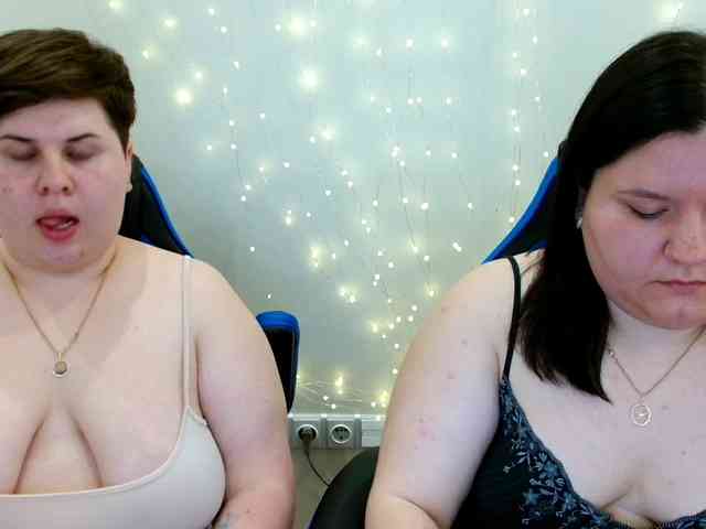 BeckyAndEllen webcam