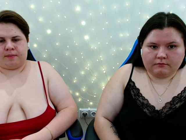 Model: BeckyAndEllen