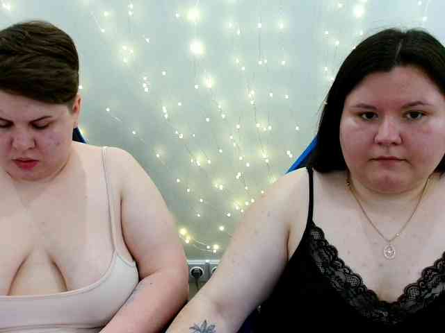 BeckyAndEllen webcam
