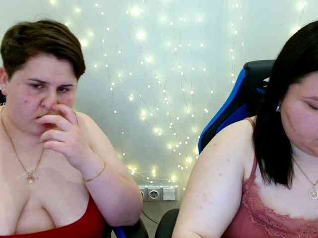BeckyAndEllen webcam