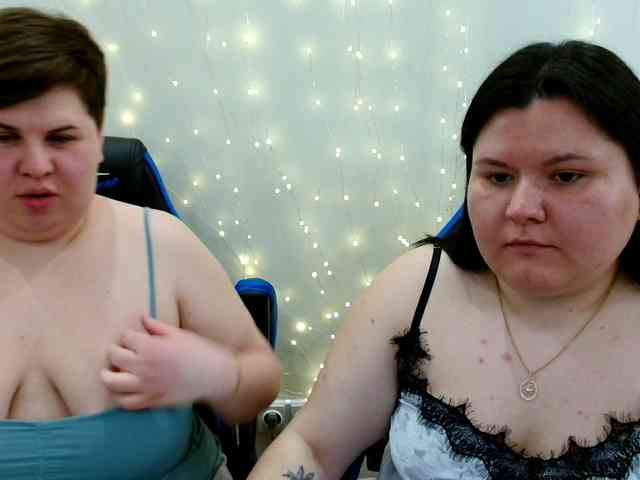 BeckyAndEllen webcam