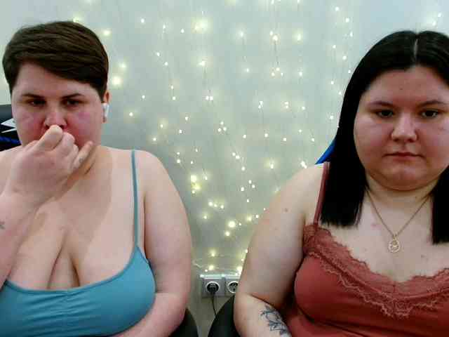 BeckyAndEllen webcam