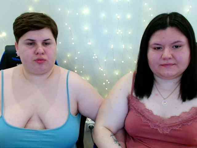 BeckyAndEllen webcam