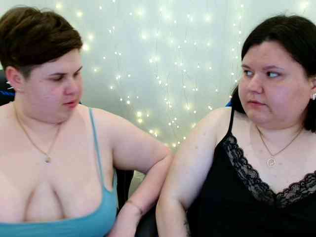 BeckyAndEllen webcam