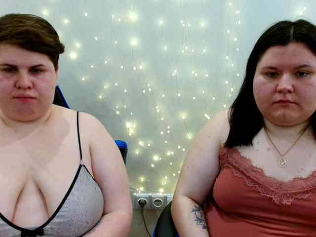 BeckyAndEllen webcam
