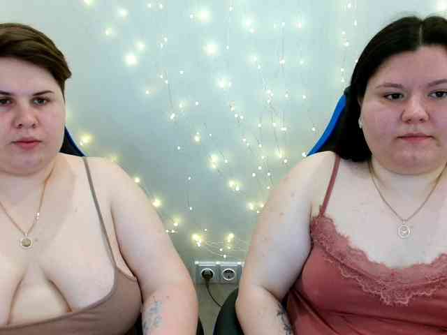 BeckyAndEllen webcam