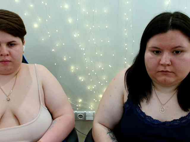 BeckyAndEllen webcam