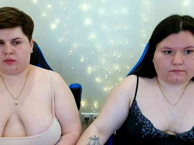 BeckyAndEllen webcam