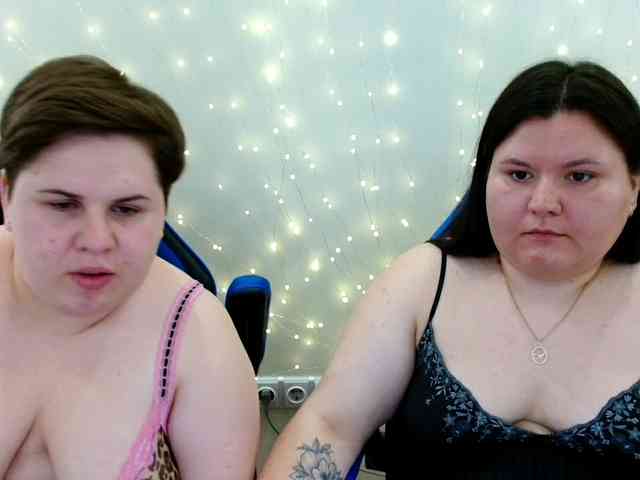 BeckyAndEllen webcam
