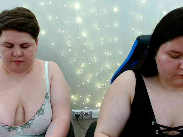 BeckyAndEllen webcam