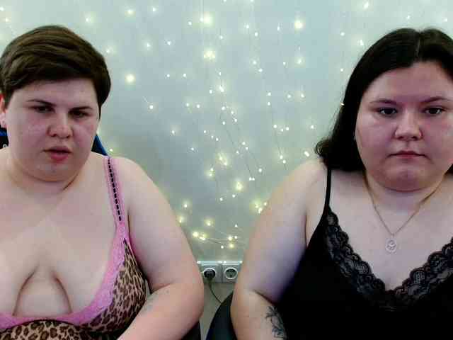 BeckyAndEllen webcam