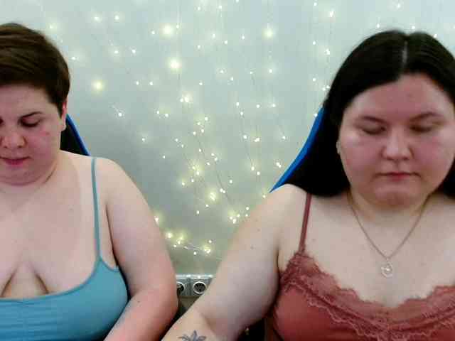 beckyandellen's live room