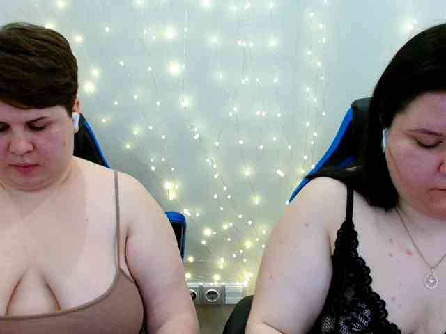 BeckyAndEllen webcam