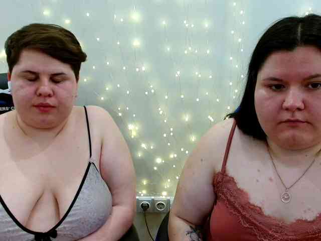 BeckyAndEllen webcam