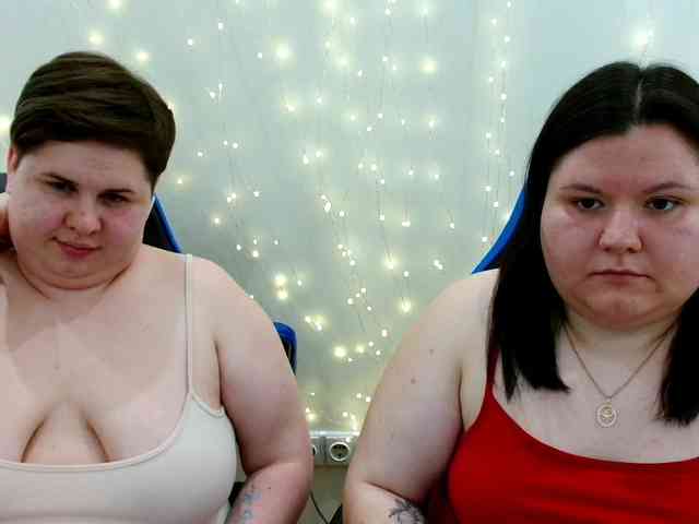Model: BeckyAndEllen