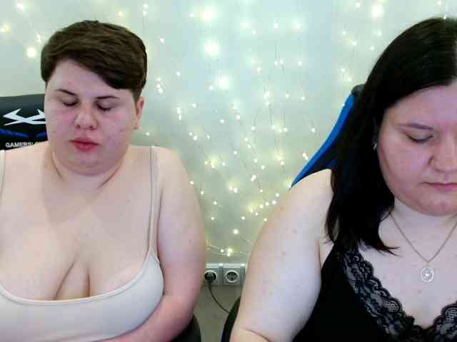 BeckyAndEllen webcam