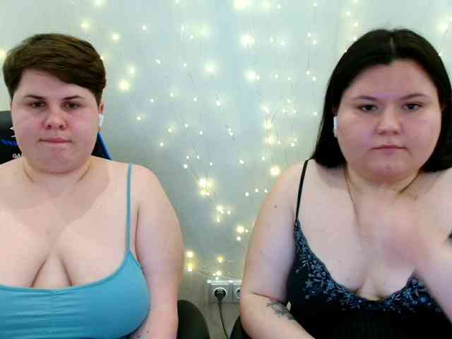 BeckyAndEllen webcam