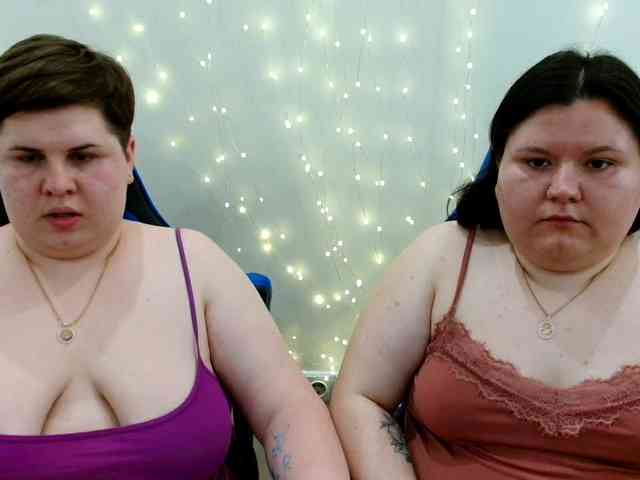 BeckyAndEllen webcam