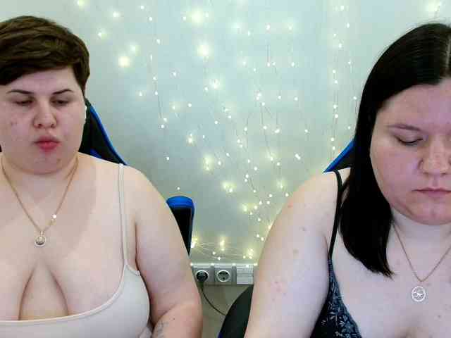 BeckyAndEllen webcam