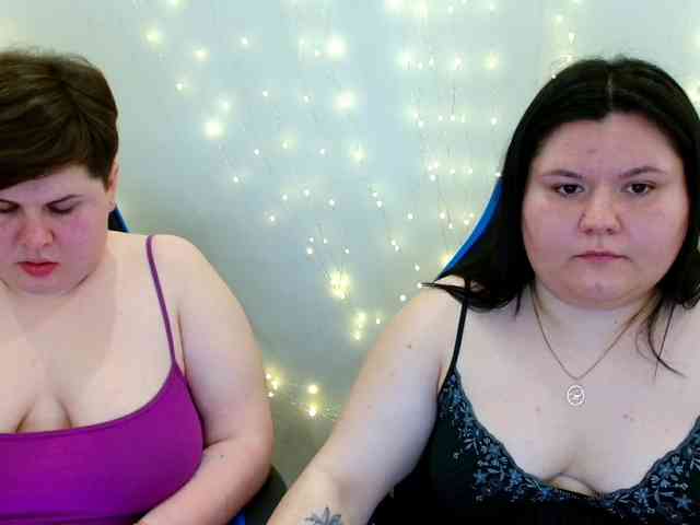 BeckyAndEllen webcam