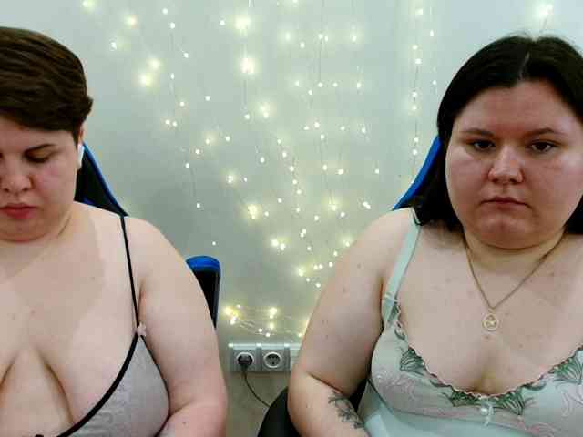 BeckyAndEllen webcam
