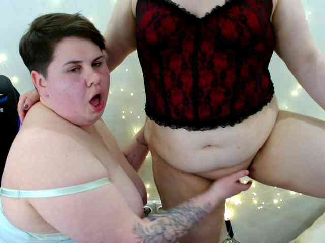 BeckyAndEllen webcam