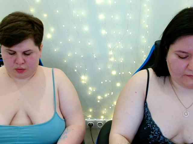 BeckyAndEllen webcam