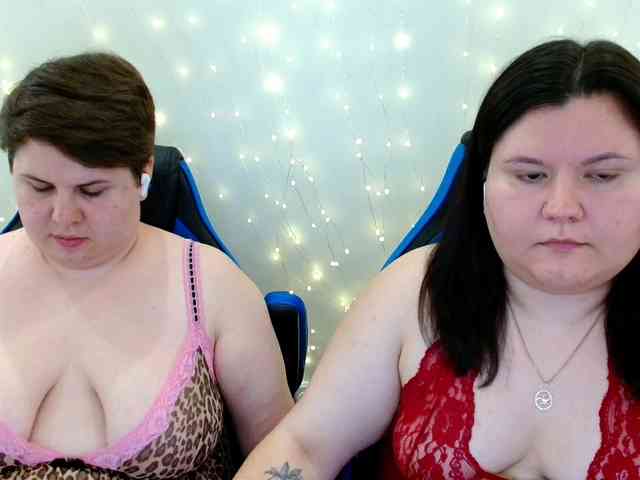 BeckyAndEllen webcam
