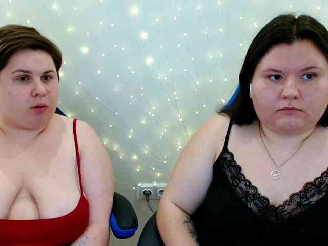 Model: BeckyAndEllen