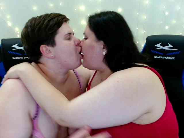 BeckyAndEllen webcam