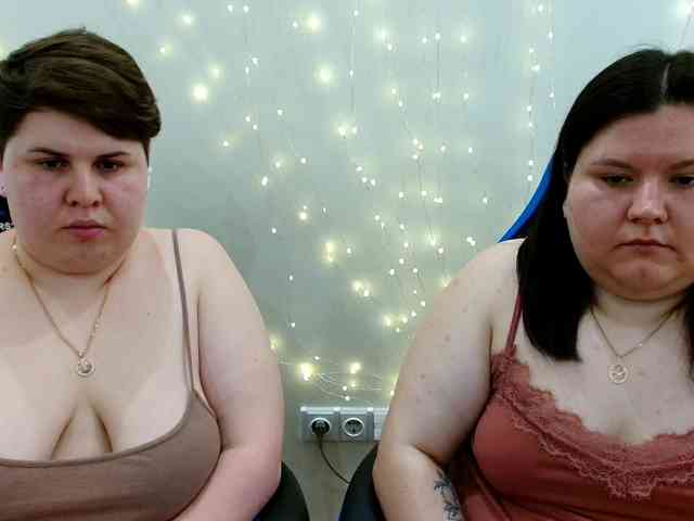 BeckyAndEllen webcam