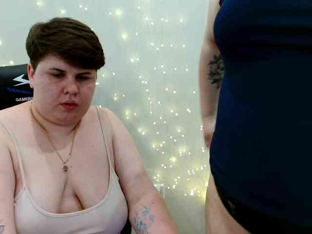 BeckyAndEllen webcam