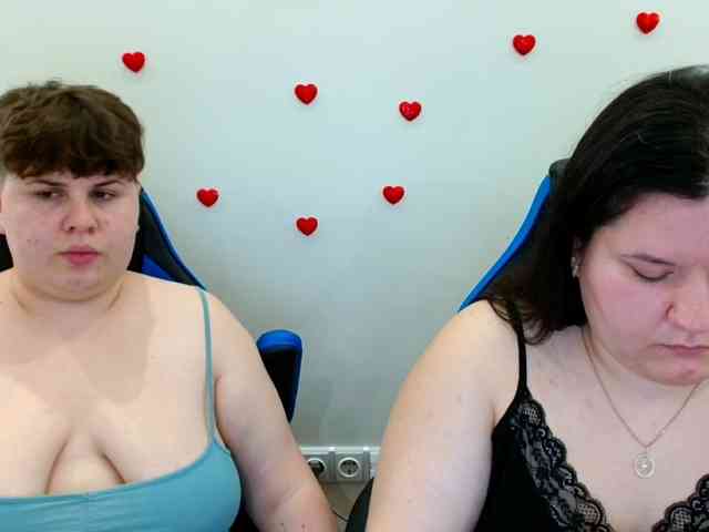 Model: BeckyAndEllen