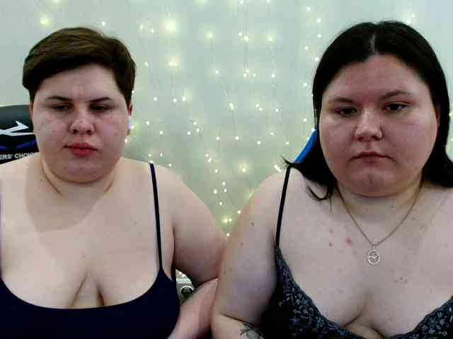 BeckyAndEllen webcam
