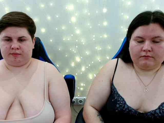 BeckyAndEllen webcam