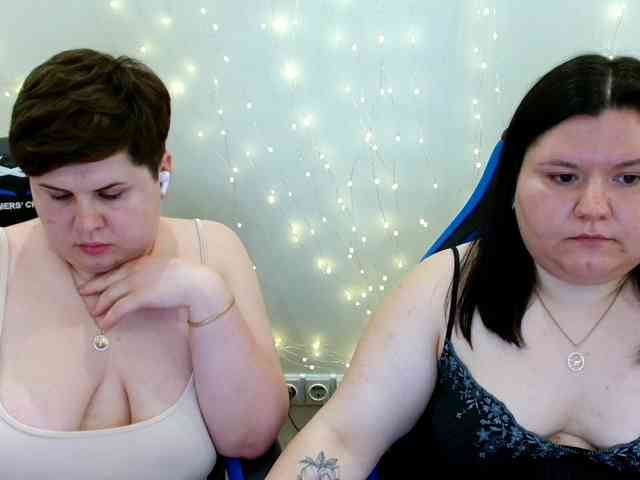 BeckyAndEllen webcam