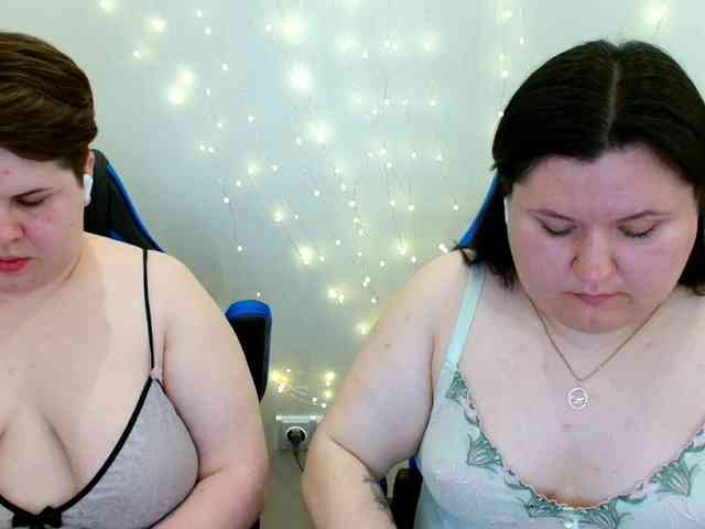 BeckyAndEllen webcam
