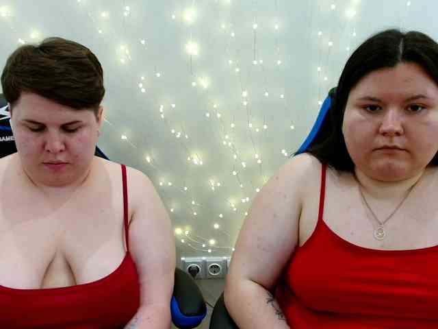 BeckyAndEllen webcam