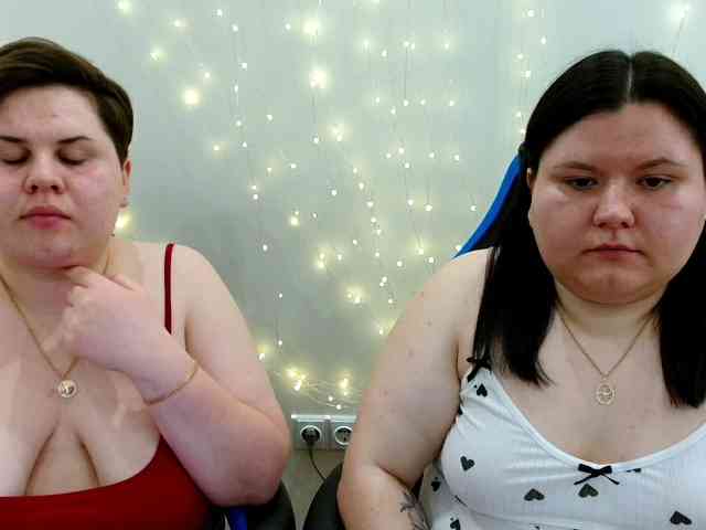 Model: BeckyAndEllen