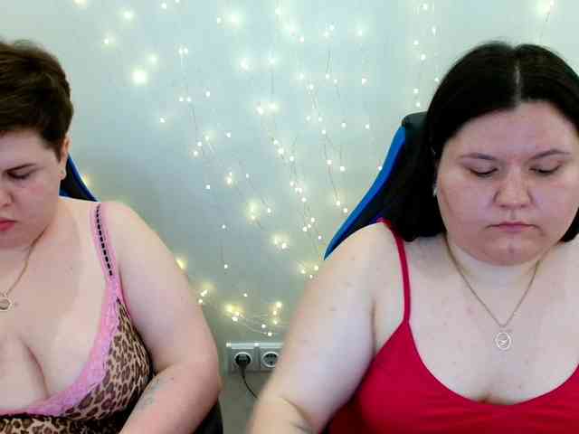 BeckyAndEllen webcam
